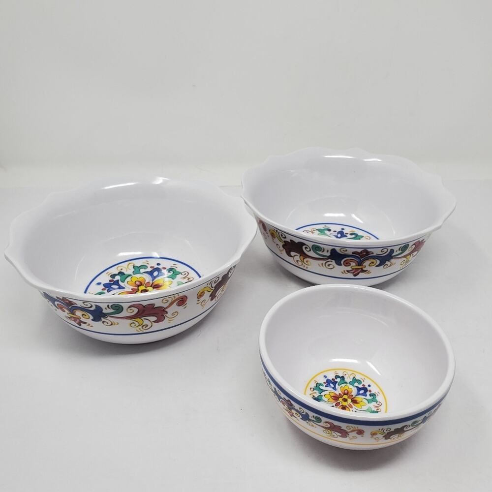 Vintage Privierno Melamine set of 3 bowls 7"x3" x 2  with smaller one
